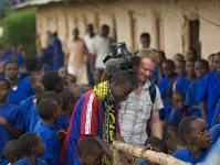 Un periodista de la BBC alaba la labor de la Fundación