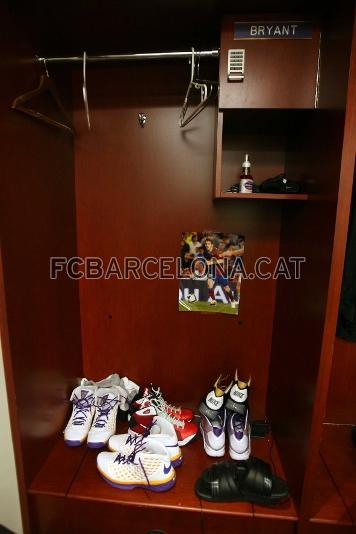 Una foto de Messi, en la taquilla de Kobe Bryant.