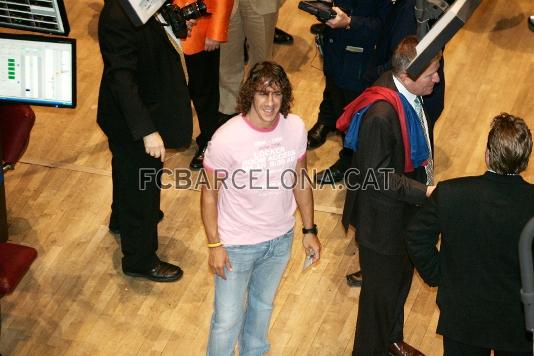El capitn, Carles Puyol, tambin ha estado en la Bolsa junto a Josep Guardiola.