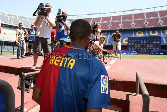 Keita, instantes antes de saltar al Camp Nou por primera vez como azulgrana.