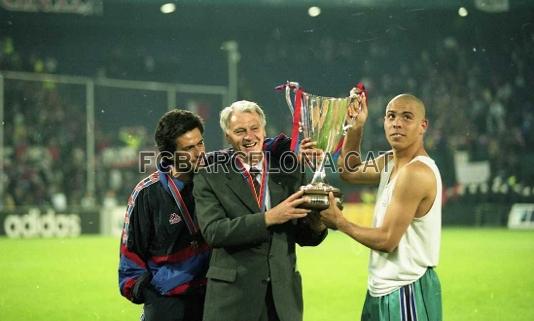 Mourinho, Robson y Ronaldo, con la Recopa.