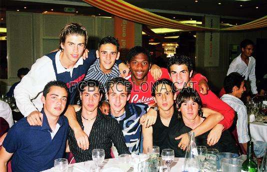 Leo Messi, a l'any 2001, en una foto de grup amb el cadet blaugrana.