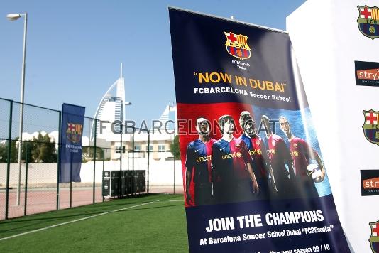 Cartel de la FCBEscola en Dubai. Foto: Miguel Ruiz (FCB)