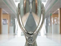Trofeu_Supercopa_Europa.jpg