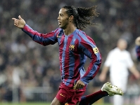 19-11-05_Ronaldinho_alegria_03.jpg