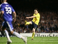 Iniesta, en el gol de Stamford Bridge. Fotos: arxiu FCB