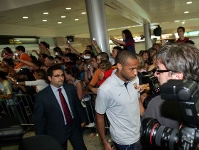 Henry, a su llegada al aeropuerto de Santander