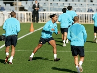 Ronaldinho se entrena con el equipo