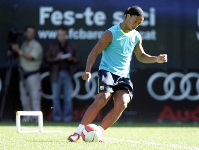 Ronaldinho continue to improve