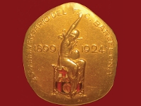 Medalla de oro, ilustrada por Josep Segrelles, obsequio del club a Joan Gamper, que se podr visitar en la exposicin.