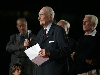 Antoni Ramallets -en la imatge, en la commemoraci del 50 aniversari del Camp Nou- recorda amb emoci la figura de Segarra.