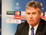 Hiddink looks for more initiative