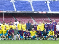 Como cada final de temporada, los jugadores del Regal Bara se han trasladado al Camp Nou para jugar a futbol (Fotos: lex Caparrs - FCB)