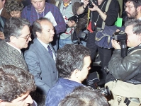 Josep Llus Nuez, durant les eleccions del 1989. Fotos: arxiu FCB.
