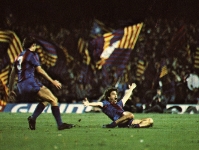 'Boquern' Esteban, celebrando el tercer gol del Bara en la victoria por 3-2 sobre el Madrid en el Camp Nou (temporada 1984/85).