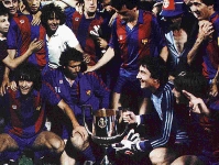La plantilla blaugrana, celebrant el ttol de Copa de la temporada 1982/83 que el va permetre disputar la Supercopa d'Espanya contra l'Athletic Club.