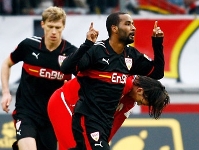 El delantero Cacau, celebrando un gol del Stuttgart en la Bundesliga