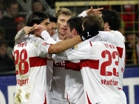 Els jugadors de l'Stuttgart, celebrant un gol.