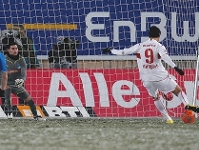 Van Nistelrooy acaba con la racha del Stuttgart (1-3)