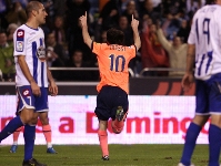 Messi, celebrando uno de los goles en Riazor la temporada pasada. Fotos: Archivo FCB