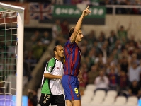 Ibrahimovic celebra un dels gols de la primera volta, contra el Racing (1-4). (Foto: Arxiu FCB)