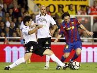 Messi, en una jugada del partit al camp del Valncia. Foto: Arxiu FCB