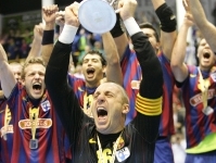 David Barrufet aixeca el quart títol de la temporada del Barça Borges (Fotos: www.asobal.es)