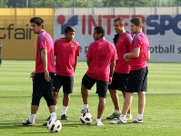 Los cinco jugadores del Bara B que se han incorporado este martes a los entrenamientos. Fotos: Miguel Ruiz-FCB