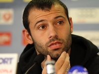 Mascherano: There are important games before the final