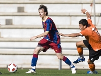 Javi Espinosa, l'autor del primer i el quart gol del Juvenil A contra la Damm. Fotos: arxiu FCB.
