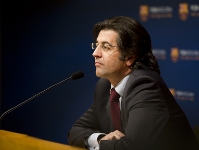 Toni Freixa, secretario y portavoz de la Junta Directiva, en su comparecencia ante los medios de comunicacin. Foto: Alex Caparrs.