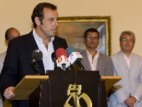 Sandro Rosell, en una visita de la Junta directiva a Montserrat. Foto: Arxiu FCB