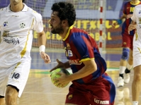 Juann ja va marcar 11 gols a la primera jornada contra Torrevella. (Fotos: Arxiu FCB)