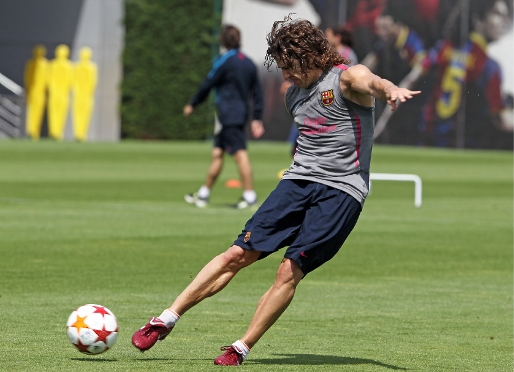 Puyol trains  for a while with squad