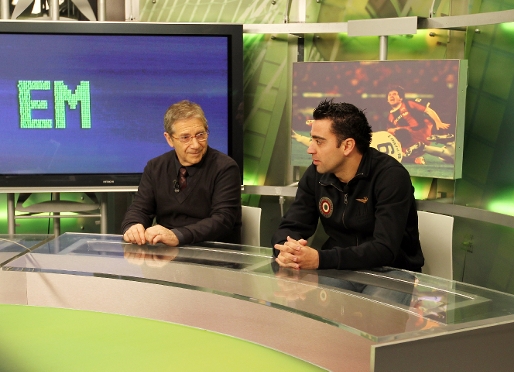 Xavi, en un momento de la entrevista en Bara TV. Fotos: Miguel Ruiz (FCB)