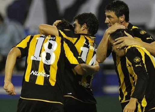 Los jugadores del Pearol celebrando la classificacin para la final de la Copa Libertadores. Foto: FIFA.com