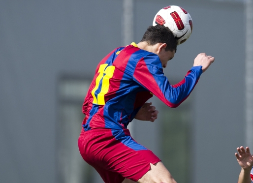 Toni Sanabria, delantero del Cadete B, marc un gol en el campo del Prat. Fotos: lex Caparrs-Severino Fernndez