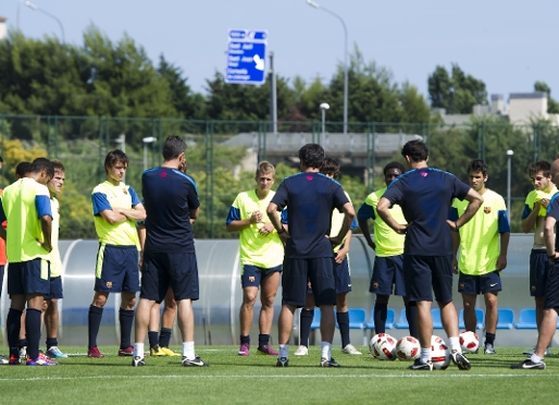 Uno de los últimos entrenamientos del Juvenil A de esta última temporada. Fotos: Àlex Caparrós/FCB