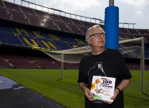 L'illustrador del llibre, Fer, a l'estadi del FC Barcelona. Foto: lex Caparrs-FCB
