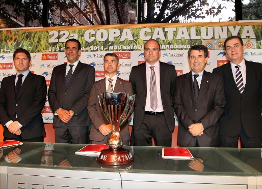 Tibau i Subies, amb els representants dels quatre clubs, entre ells Josep Ramon Vidal Abarca. Foto: Miguel Ruiz (FCB).