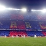 Any rere any, el pblic del Camp Nou rep l'equip amb un mosaic el dia del Bara-Madrid.