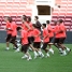 El primer equip ha fet al Camp Nou l'última sessió preparatòria a Barcelona abans de viatjar a Donetsk.