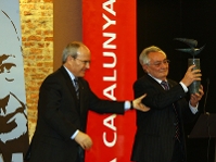 Cannav, con el Premio Vzquez Montalbn.