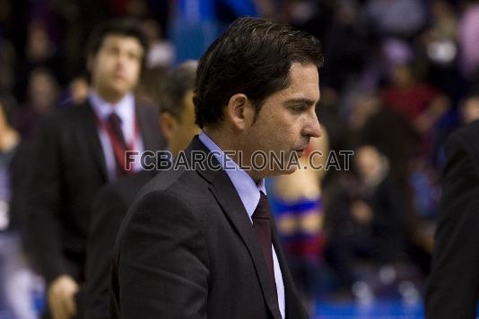 Xavi Pascual se va triste al final del partido. Foto: Miguel Ruiz/Álex Caparrós - FCB