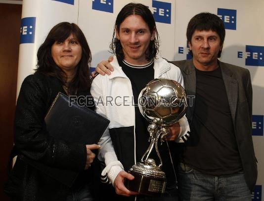 Los padres del argentino tambin han estado presentes en la entrega del premio.