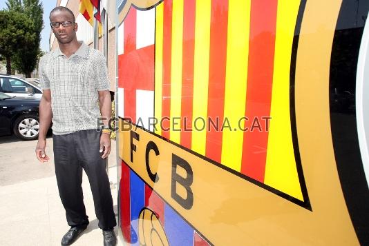 Thuram, el dia de su llegada al FC Barcelona.