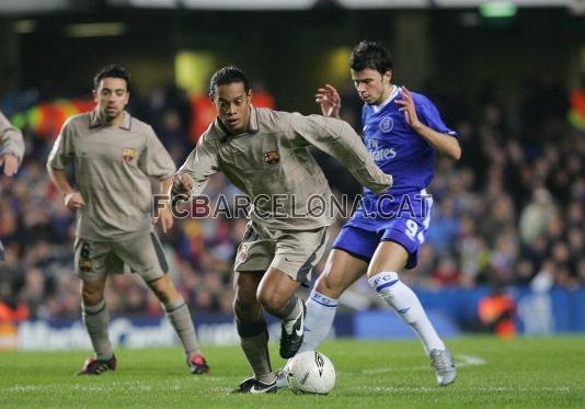 Gran exhibicin del brasileo, bigoleador, en Stamford Bridge, en un duelo de la Champions 2004/05.