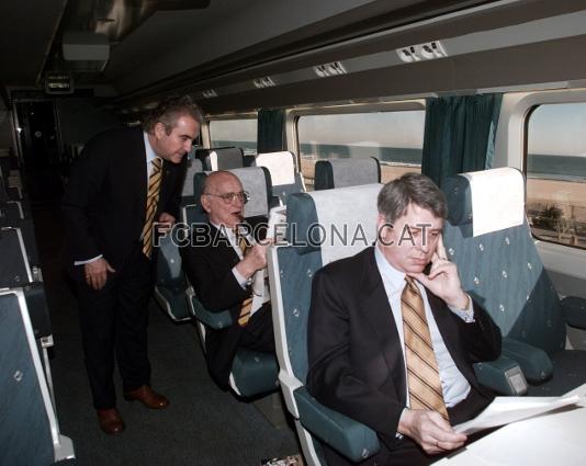 Nicolau Casaus a l'interior del tren. Foto: Miguel Ruiz - FCB