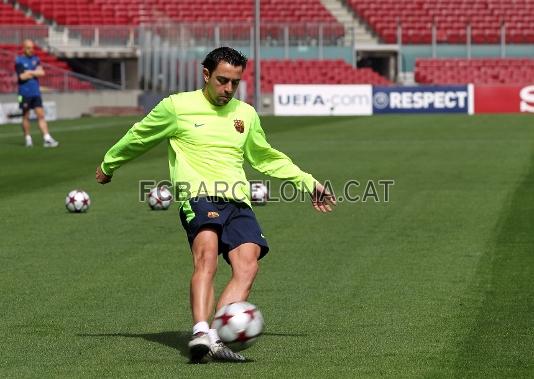 El centrocampista Xavi en el terreno de juego. Foto: Miguel Ruiz - FCB.