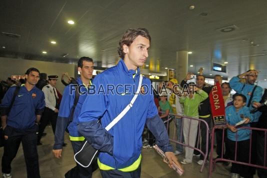 Ibrahimovic, en la terminal del aeropuerto de Valencia. Fotos: Miguel Ruiz (FCB)